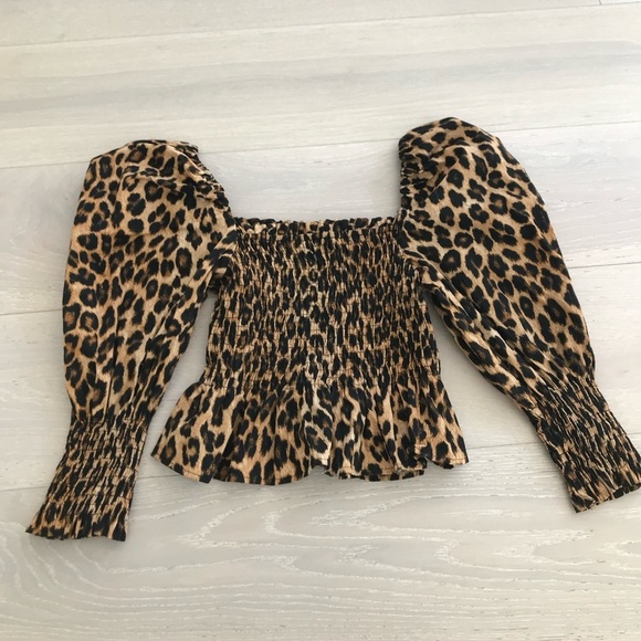 Zara Leopard Print 1/2 Sleeve Smocked Puff Sleeve Cotton Top Women’s Size small - Picture 2 of 6
